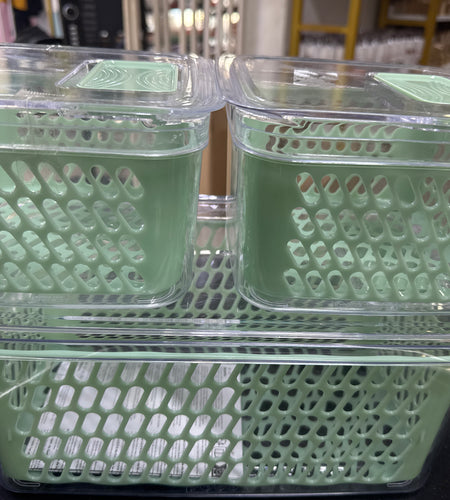 FOOD STORAGE CONTAINER