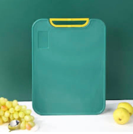 PLASTIC CUTTING BOARD